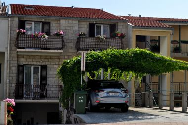 Apartementen en kamers Ljuba - 130 meter from sea SA1(2), SA2(2), SA6(2), A4(2+1), R3(2+1), R7(2+1) Makarska - Riviera Makarska 