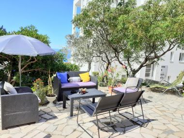 Apartementen Viki - seaview & garden terrace: A1(6) Makarska - Riviera Makarska 