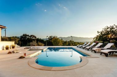 Vakantiehuizen Jurica-with heated pool: H(8) Nova Sela - Riviera Omis  - Kroatië 