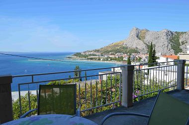 Apartementen Iva - with beautiful view: A1(4+1) Omis - Riviera Omis 