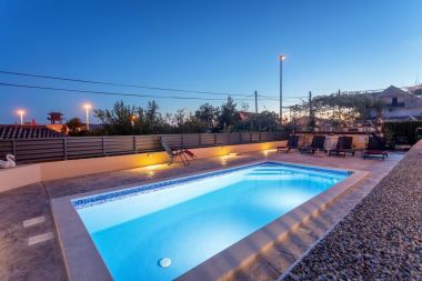 Apartementen Dava - with pool: A1(4+2) Kastel Sucurac - Riviera Split 