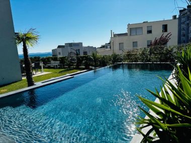 Apartementen Lux - with private pool: A1(4+2) Split - Riviera Split 