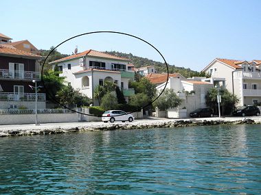Apartementen Ivanka - 10 m from sea : A2 (2+2), A3 (4+2) Marina - Riviera Trogir 