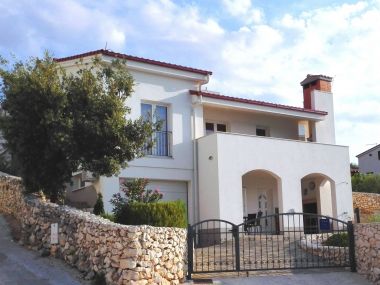 Apartementen Tih - 20 m from sea: A1 Ruzmarin(2+2), A2 Maslina(2+2) Sevid - Riviera Trogir 