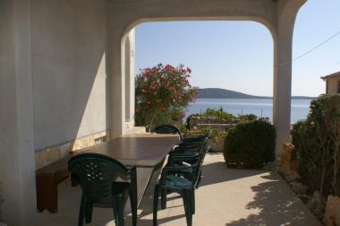 Apartementen Barry - sea view and free parking : A1(2+2), A2(2+2), A3(2+2), A4(2+2) Sevid - Riviera Trogir 