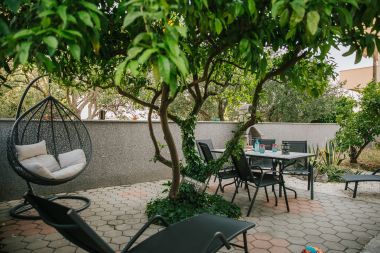 Apartementen Florio - garden & free parking: A1(5) Trogir - Riviera Trogir 