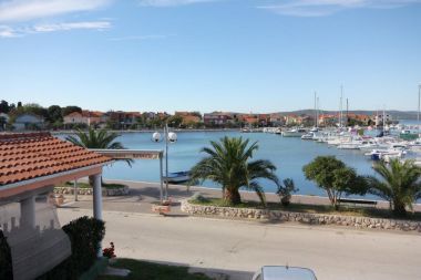 Apartementen Ana- next to the sea A1(2+2), A2(2+3), A3(2+2), A4(2+3) Bibinje - Riviera Zadar 