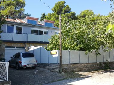 Apartementen Robi - 100 meters to the beach A1(2+1), A2(4+1), A3(4) Donji Karin - Riviera Zadar 
