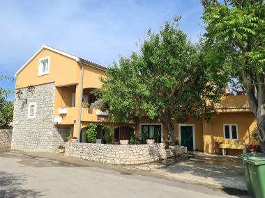 Apartementen Stosa - with parking : A1(2+1), A2(2+1), A3(3+3) Nin - Riviera Zadar 