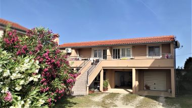 Apartementen Remi - 300 m from sea: A1(4+2), A2(2+2), A3(2+2) Nin - Riviera Zadar 