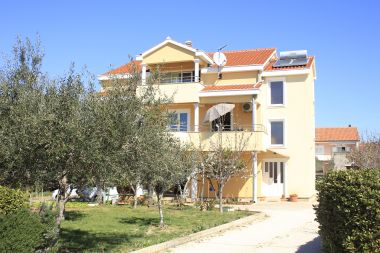Apartementen Mediterraneo - with own parking space: A2(2+3), SA3(2+1), SA4(2+1) Privlaka - Riviera Zadar 