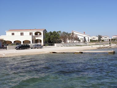 Apartementen Stjepan- 10 m from beach A1 prizemlje desno(2+2), A2 prizemlje lijevo(2+2), A3 1.kat lijevo(2+2) Vir - Riviera Zadar 