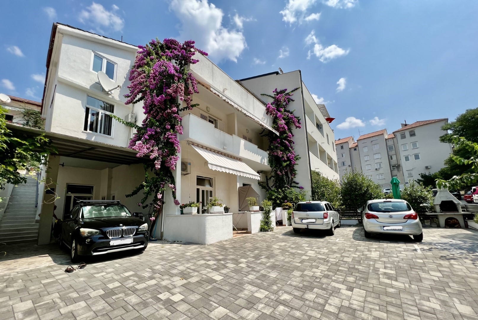 Apartementen Jure - ground floor studio-apartments: SA1(3+1), SA2(2+1) Makarska - Riviera Makarska 