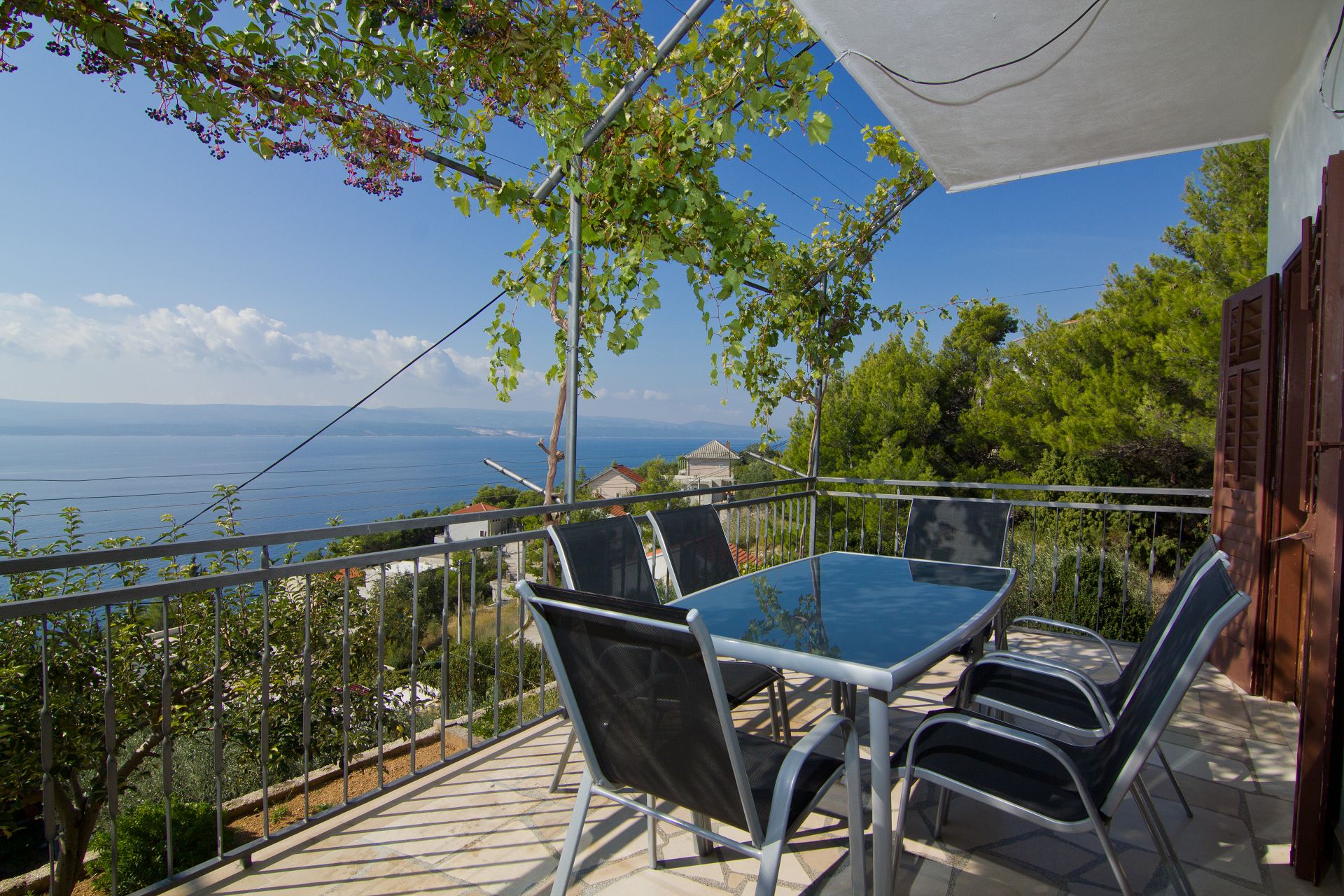 Apartementen May - with sea view: A1(2+2), A2(6)  Marusici - Riviera Omis 