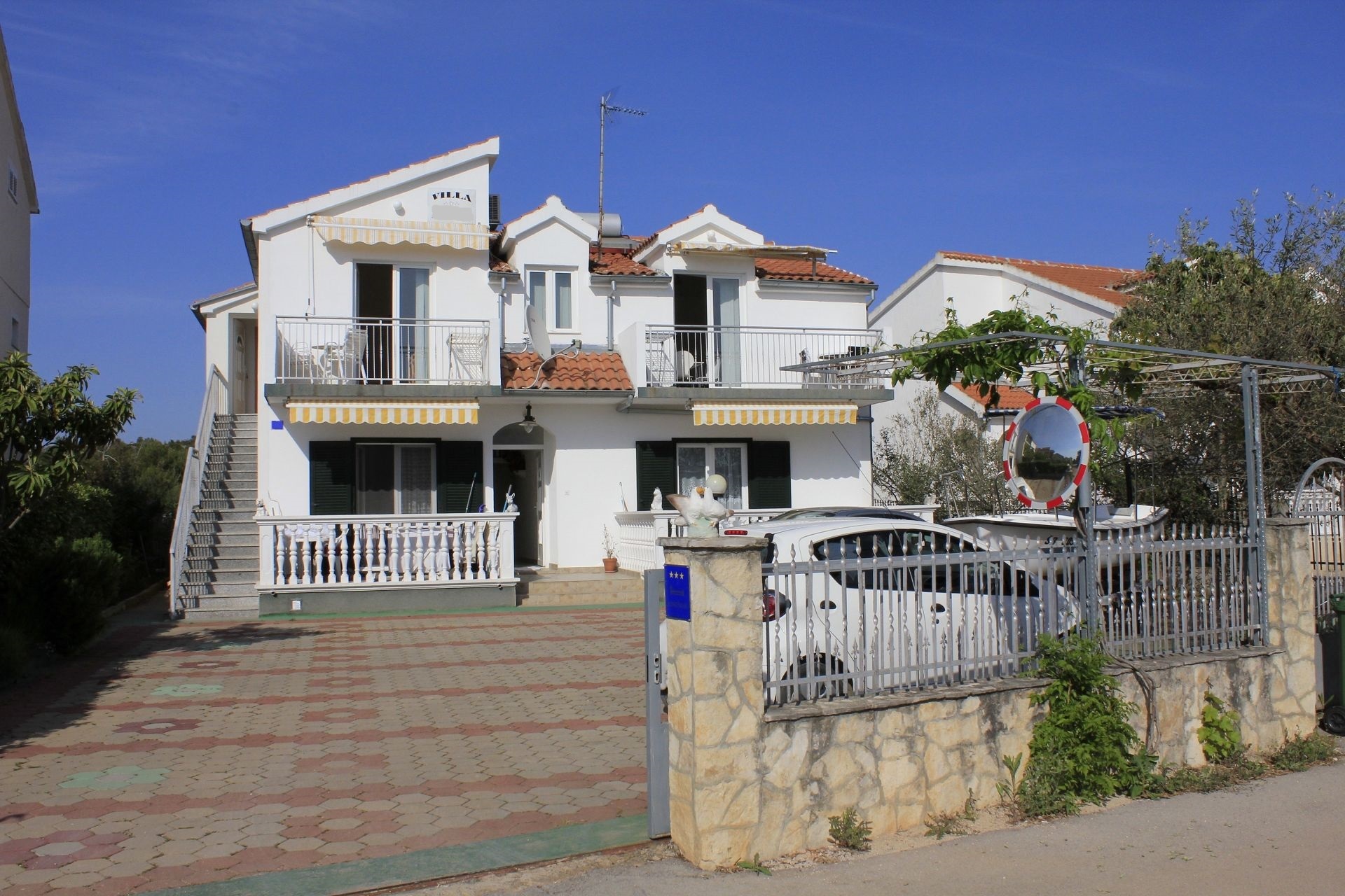 Apartementen Vik - 250 m from beach A1(4), A2(3), A3(2), SA4(2) Brodarica - Riviera Sibenik 
