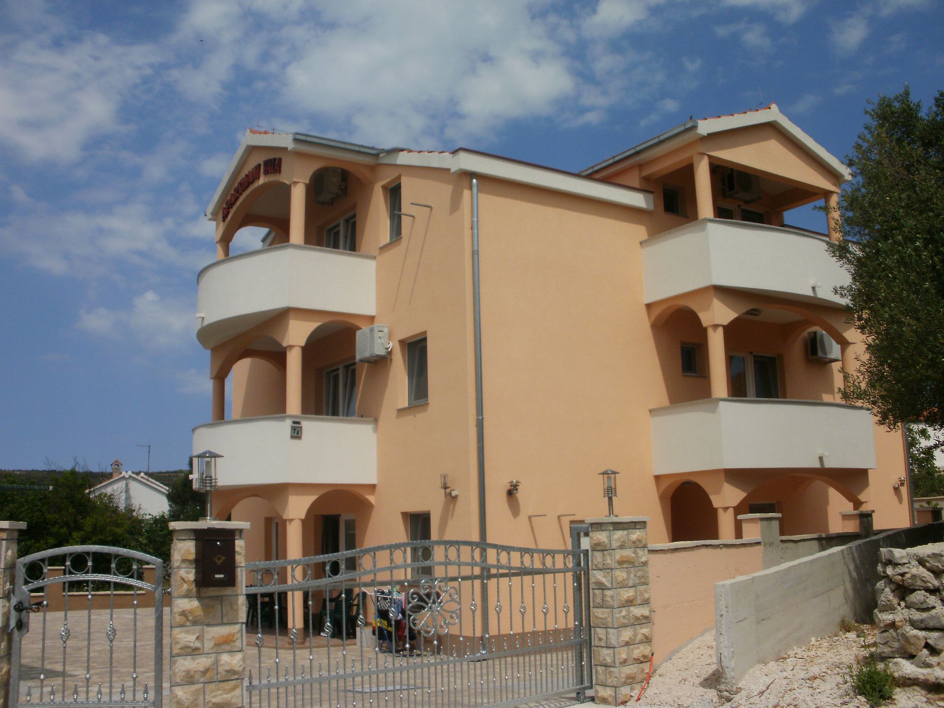 Apartementen Antonija - fitness: SA1(2), A2(2+2), SA3(2+1), A4(2+2) Vinisce - Riviera Trogir 
